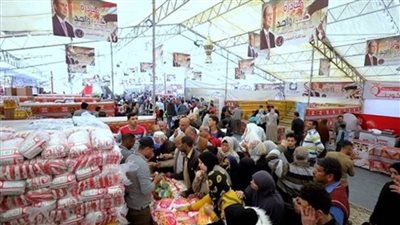 لليوم الـ295 على التوالي.. إقبال كبير من المواطنين على منافذ 