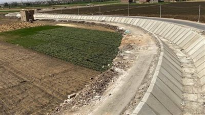 محافظ أسيوط يعلن تكثيف الأعمال بالمشروع القومى لتأهيل وتبطين الترع وتطهير مخرات السيول