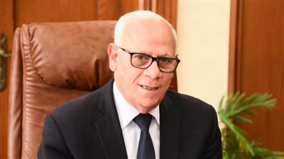 محافظ بورسعيد يتابع استعدادات المصري للقاء فيوتشر بكأس الرابطة