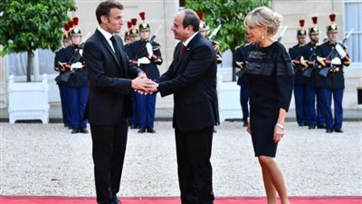 ماكرون يستقبل الرئيس السيسي بقصر الإليزيه