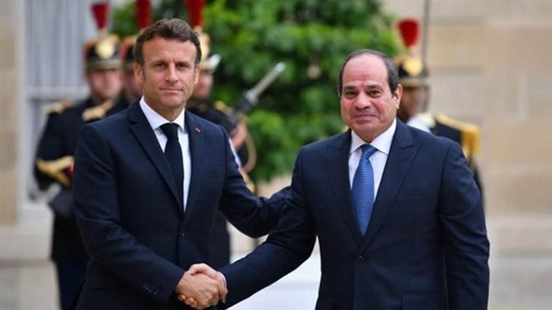 زيارة الرئيس لباريس