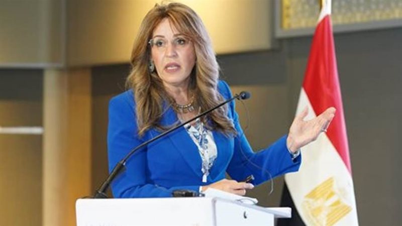 الدكتورة منى الجرف