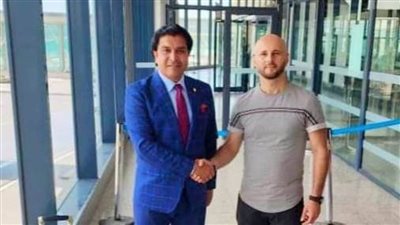 رئيس الاتحادين العربي والمصري للميني فوتبول يصل الجزائر لحضور اجتماع الجمعية العمومية