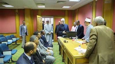 وكيل الأزهر يتفقَّد اختبارات المقابلة الشخصيَّة للمرشحين للابتعاث الخارجي
