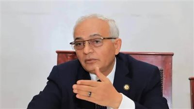 رضا حجازي: تصحيح الأسئلة المقالية عبر التابلت يأتي حرصًا على أن يأخذ كل طالب حقه