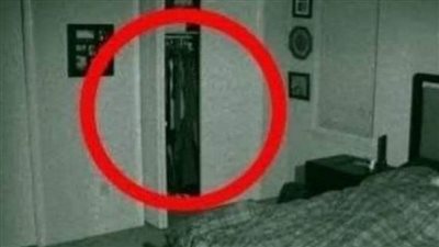 عاجل| شاهد.. كاميرا خفية في غرفة النوم تسجل شيئًا مروعًا