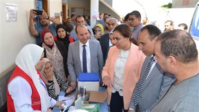 نائب محافظ البحيرة تشهد فعاليات مبادرة 100 يوم صحة بدمنهور