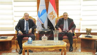 رئيس جامعة كفر الشيخ يشيد بتنظيم امتحانات الفصل الدراسي الثاني