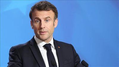 ماكرون: تمرد 