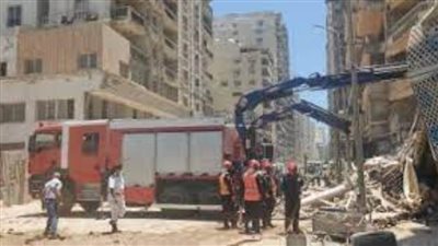 عاجل.. انتشال ثالث جثة من أسفل عقار الإسكندرية المنهار 