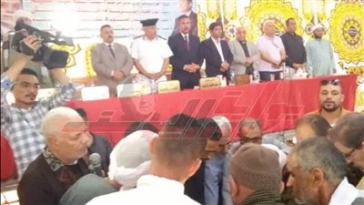 بشرط جزائي مليوني جنيه.. إنهاء خصومة ثأرية بين عائلتين في ديرمواس بالمنيا.. صور