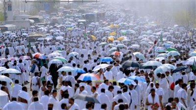 ضيوف الرحمن يتوجهون لمشعر منى لقضاء يوم التروية تمهيدا للوقوف بعرفات