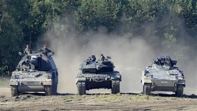 زيلينسكي: أوكرانيا تسعى لتوطين صناعة أنظمة الدفاع الجوي والدبابات والمسيرات بأنواعها