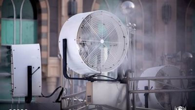 رئاسة شؤون الحرمين الشريفين توفر (٢٥٠) مروحة رذاذ