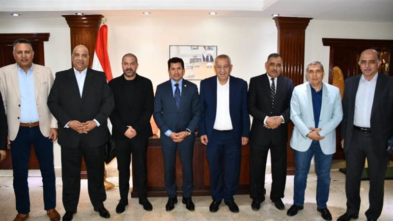 د. أشرف صبحى