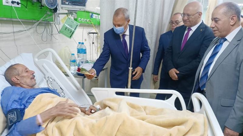 تقديم هدايا للمرضى