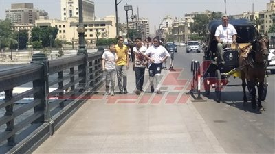 إقبال كثيف من المواطنين على كورنيش قصر النيل في ثالث أيام العيد