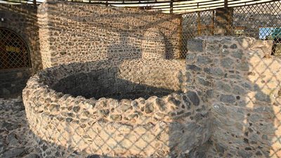 من عيون الجنة.. بئر مباركة توضأ منها النبي محمد وغُسل بمائها جسده الطاهر