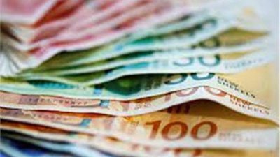 تقارير إسرائيلية: تراجع الشيكل وتعاظم الدين يدفع اقتصاد إسرائيل نحو الانكماش والتباطؤ