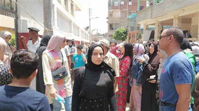 تباين آراء طلاب الثانوية العامة بالدقهلية حول امتحان الفيزياء وإجماع على سهولة التاريخ 