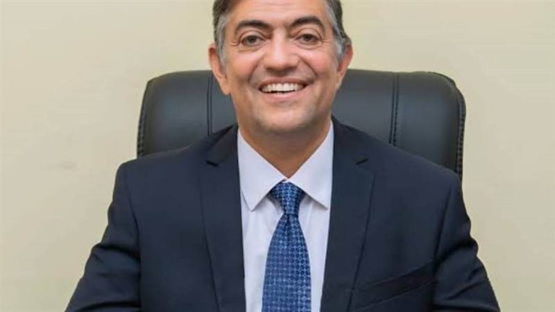 هشام عبدالعزيز