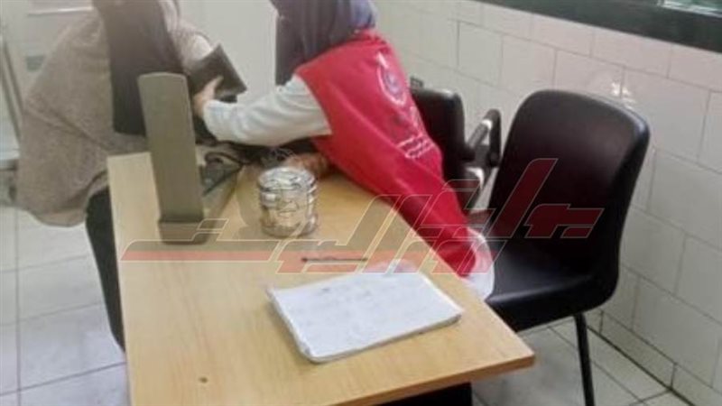 الكشف علي المواطنين