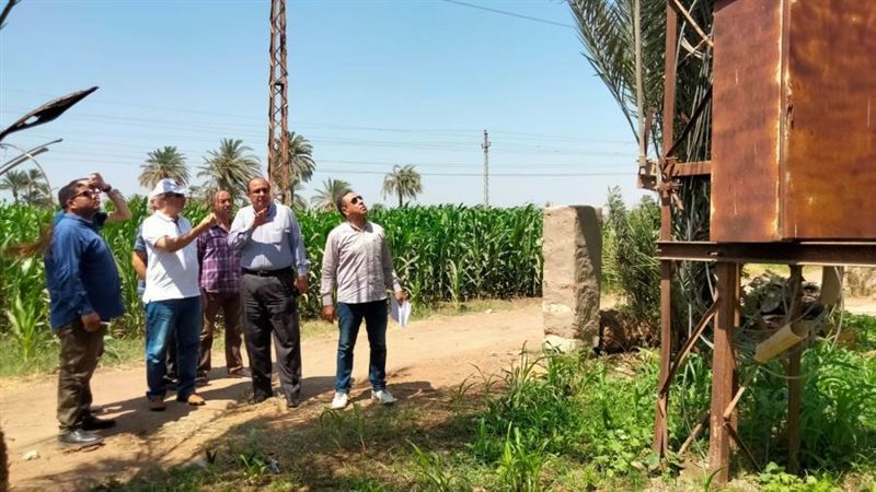 سكرتير بنى سويف يعاين