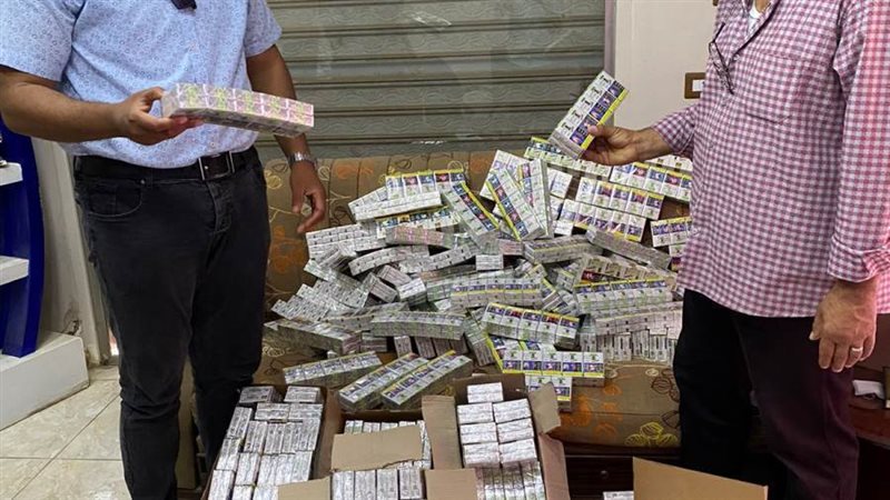 التحفظ على 2135 علبة