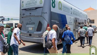 1780 حاجا من الدفعة الأولى من ضيوف برنامج خادم الحرمين الشريفين يغادرون لبلادهم