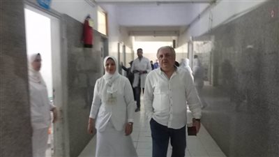 وكيل الصحة بالدقهلية يتفقد قافلة مبادرة 100 يوم صحة بجمصة