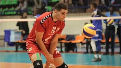 عرض إماراتي لمحمد عادل نجم طائرة الأهلي