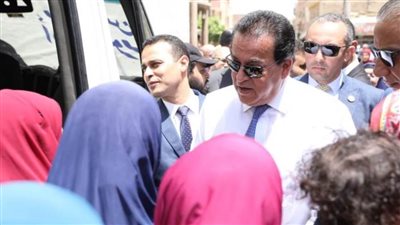 وزير الصحة يتفقد 