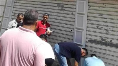 خلال حملة مفاجئة.. غلق ٢ مقهى ووقف تحويل شقة إلى محل تجاري بالمنيا