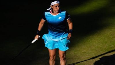 أنس جابر تكتسح البولندية مجدلينا فريش في افتتاح مبارياتها ببطولة ويمبلدون للتنس