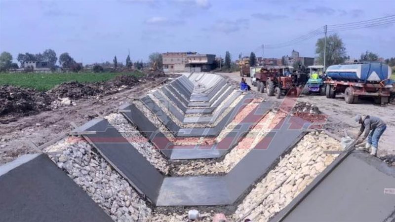 تبطين الترع