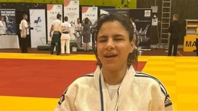 رئيس جامعة القاهرة يهنئ أمنية الحسيني لاعبة منتخب الجودو للمكفوفين لفوزها بالميدالية الذهبية بفنلندا