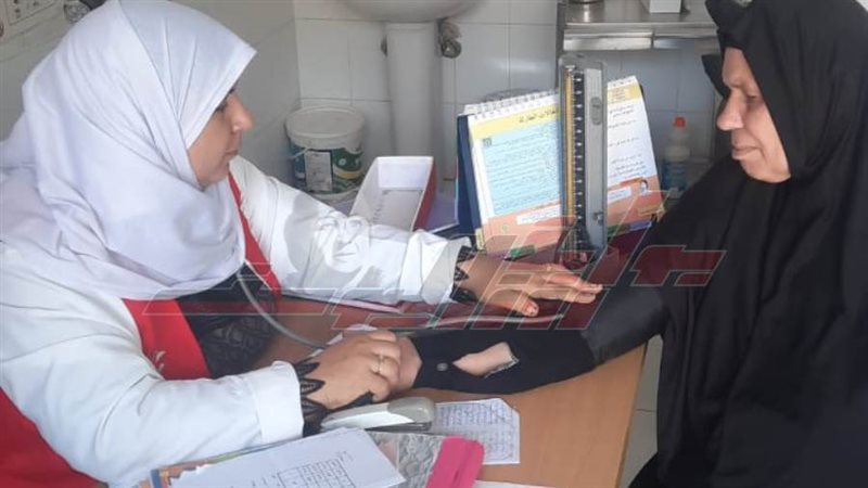 الكشف علي المواطنين