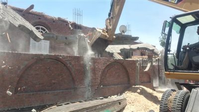 إزالة 34 حالة تعدٍ على أراضٍ زراعية وأملاك دولة بمركزي الفتح وأسيوط 