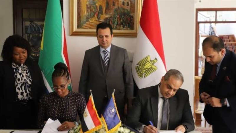 خلال توقيع بروتوكول