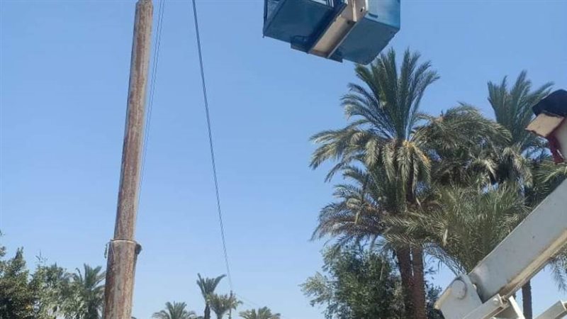 صيانة أعمدة الإنارة