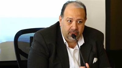 المدير التنفيذى لاتحاد الكرة يبحث مع الحكام عددا من الاقتراحات والشكاوى