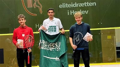 لاعب المنتخب السعودي محمد آل نصفان يحقق لقب البطولة العربية الدولية للإسكواش