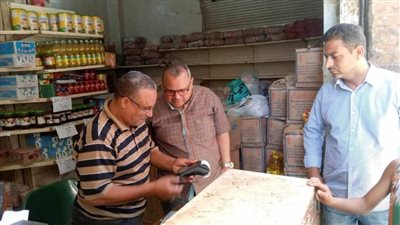 30 محضرًا تموينيًا خلال حملات رقابية في 3 مراكز بالمنيا