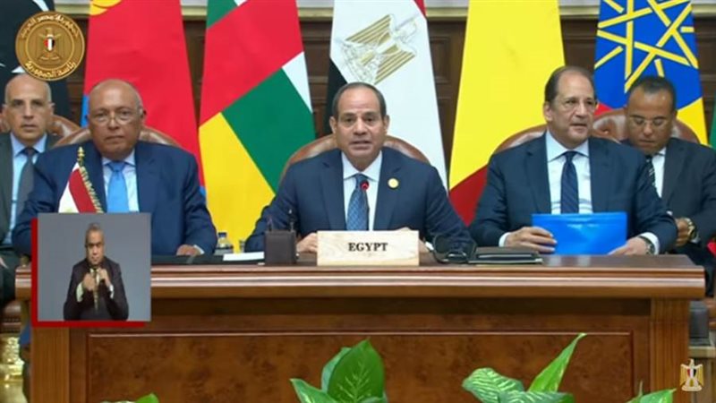 الرئيس خلال كلمته