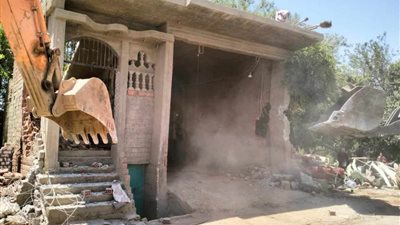 محافظ الجيزة: إزالة ٩٠ حالة تعدي علي أملاك الدولة بالبدرشين 