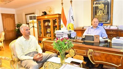 ارتفاع معدلات توريد 138 ألف طن محلي من المزارعين بأسيوط منذ بدء الموسم