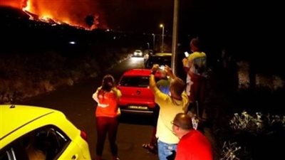 إجلاء أكثر من 500 شخص بسبب حريق غابات في جزيرة 