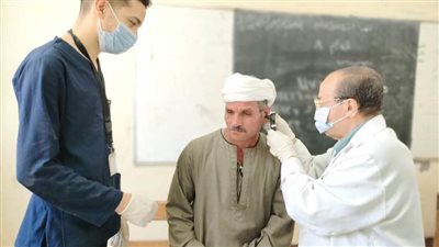 صحة المنيا تقدم خدمات طبية مجانية لـ 1548 حالة لاهالي البراجيل 