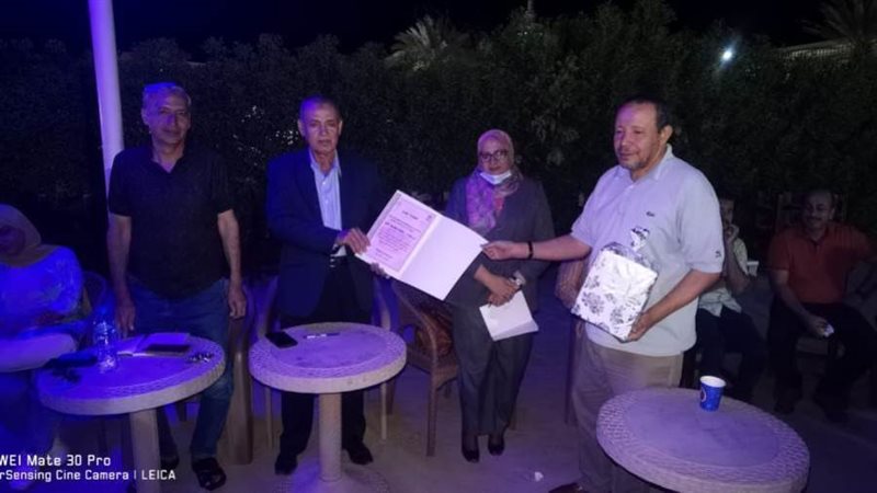 الشعب الجمهوري يكرم