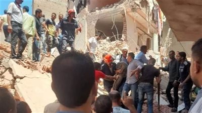 انهيار عقار مكون من 4 طوابق بحدائق القبة.. وانتشال ضحايا من أسفل الأنقاض